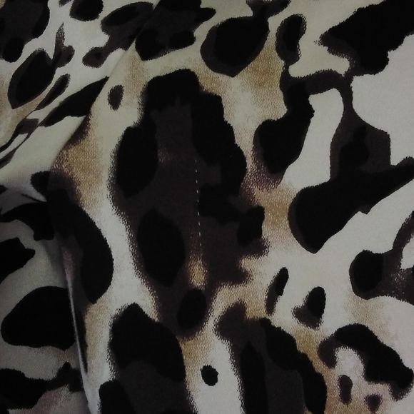 Cache Leopard print Bermuda Shorts 10 - Picture 8 of 8